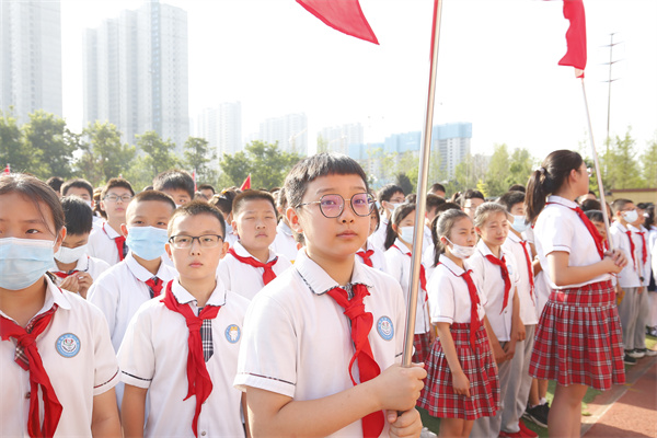 快樂暑假 安全第一——咸陽市高新一中開展暑期安全教育大會