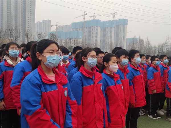 乘著春風啟航——咸陽市高新一中初中部召開“守紀律 愛學習 講文明”習慣養(yǎng)成大會